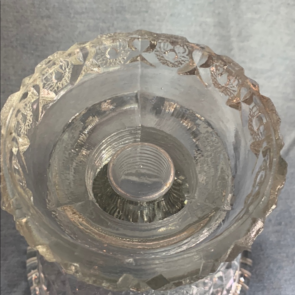 Elegant Glass Punch Bowl Pedestal - Picture 4 of 5